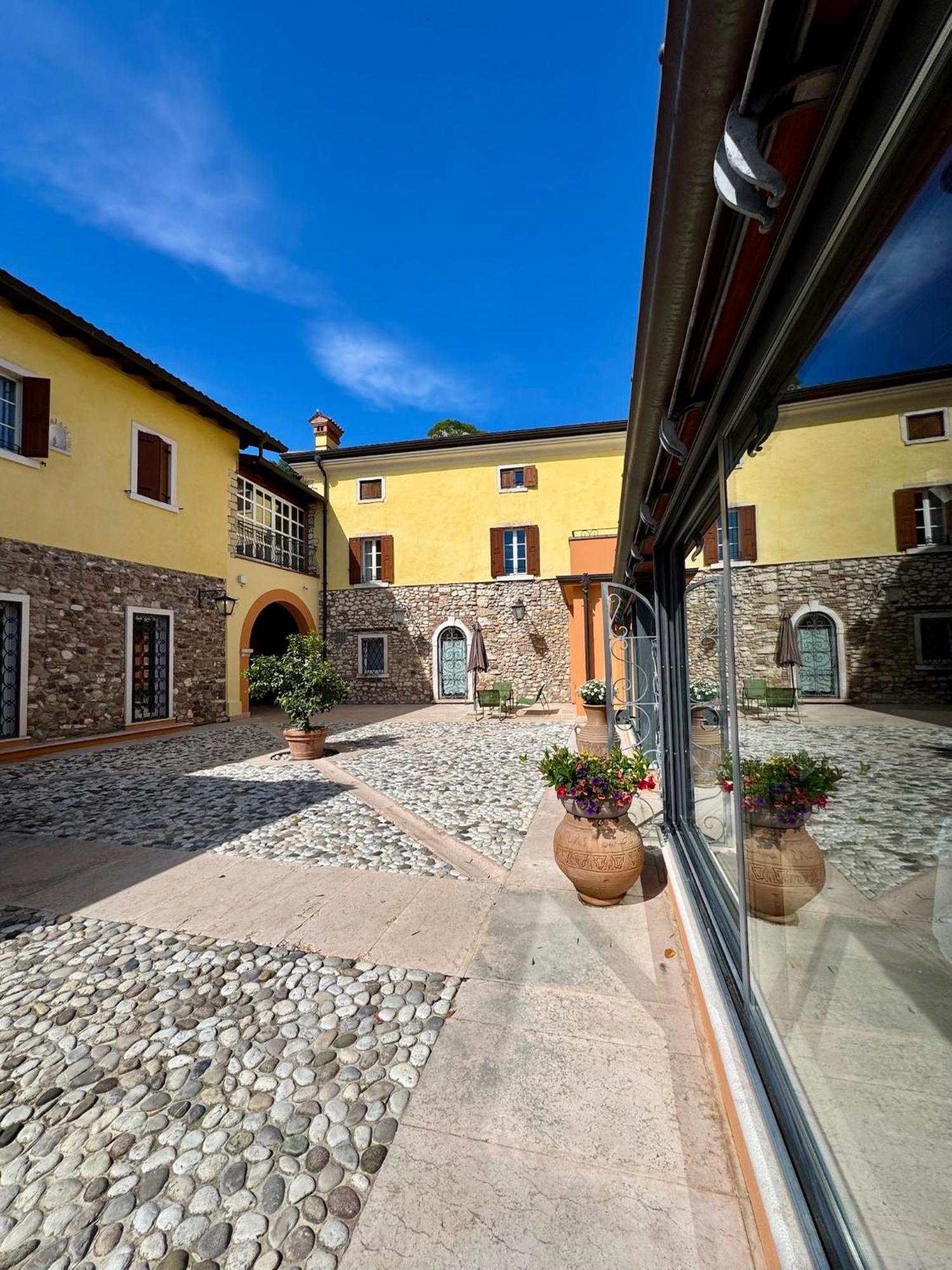Corte Impero Hotel & Restaurant Affi Kültér fotó