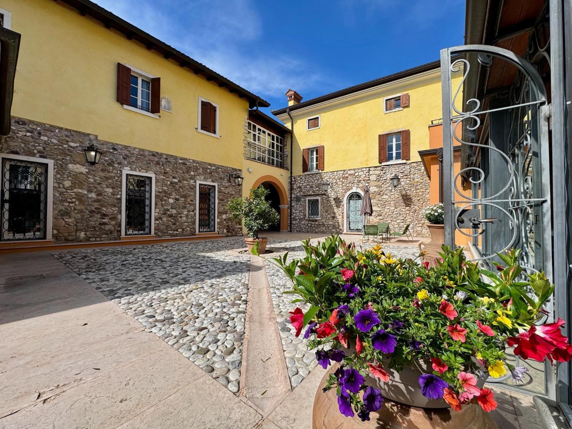 Corte Impero Hotel & Restaurant Affi Kültér fotó